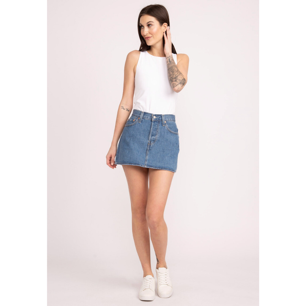 Levis icon denim skirt - size 28